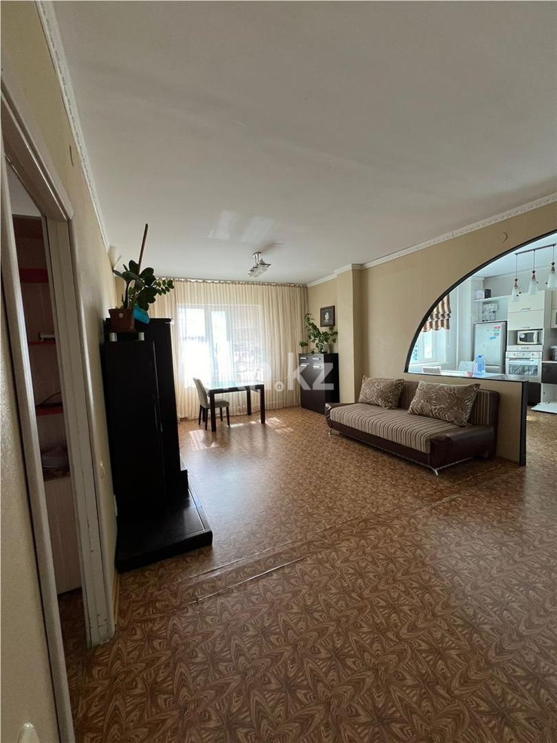 Продажа 3-комнатной квартиры, 80 м², пр. Шахтеров, дом  74 - Продажа  трехкомнатных квартир в Караганде с фото фото 1 из 9