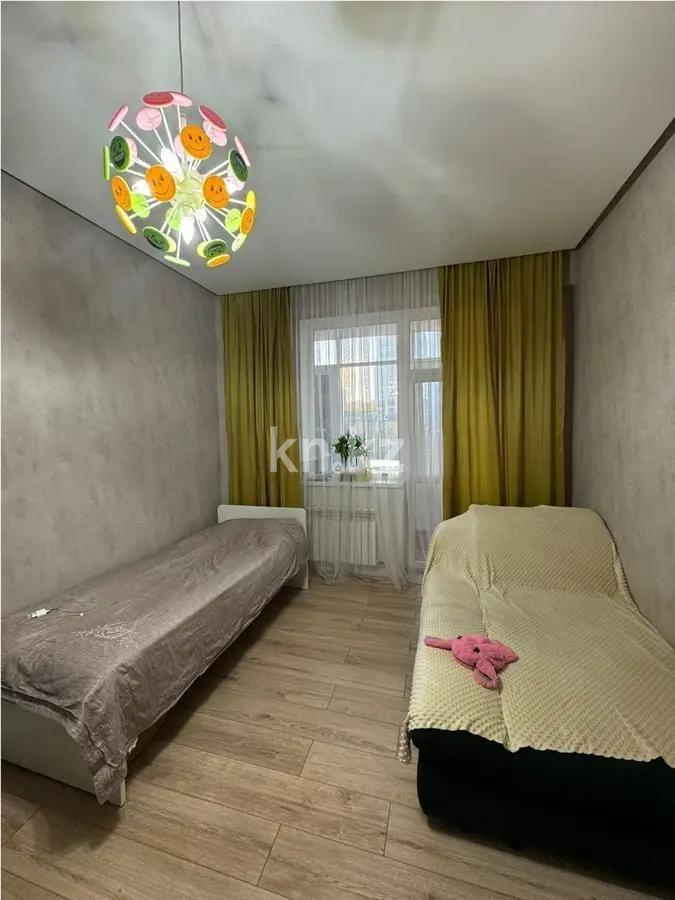 Продажа 4-комнатной квартиры, 120 м², пр. Мангилик Ел, дом  42 в Астане - фото 4