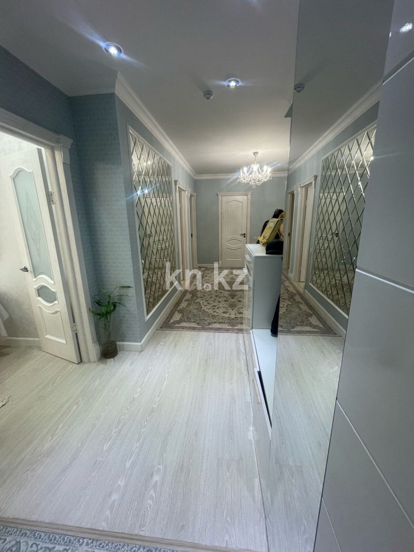 Продажа 3-комнатной квартиры, 94 м², пр. Кабанбай батыра, дом  48/9 - Продажа квартир в Астане фото 1 из 21