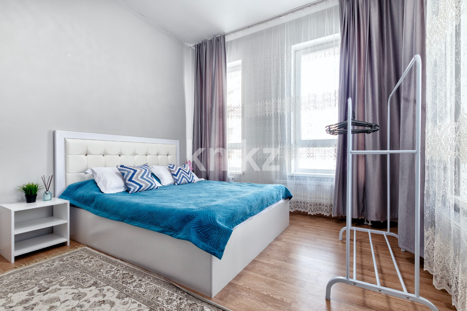 Аренда 3-комнатной квартиры посуточно, 95 м², пр. Кабанбай батыра, дом  60а/17 - ул. Гейдара Алиева - Аренда квартир посуточно в Астане без посредников фото 5 из 16