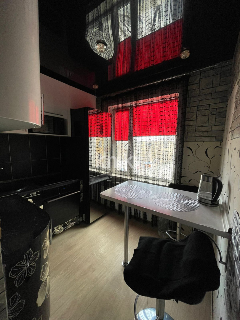 Аренда 1-комнатной квартиры посуточно, 37 м², ул. Гоголя, дом  46/1 - Аренда квартир посуточно в Караганде с фото фото 4 из 7