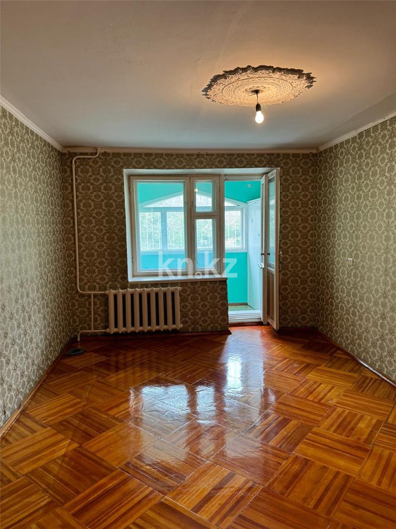 Продажа 3-комнатной квартиры, 57 м², ул. Аманжолова - Продажа  трехкомнатных квартир в Караганде с фото фото 1 из 13