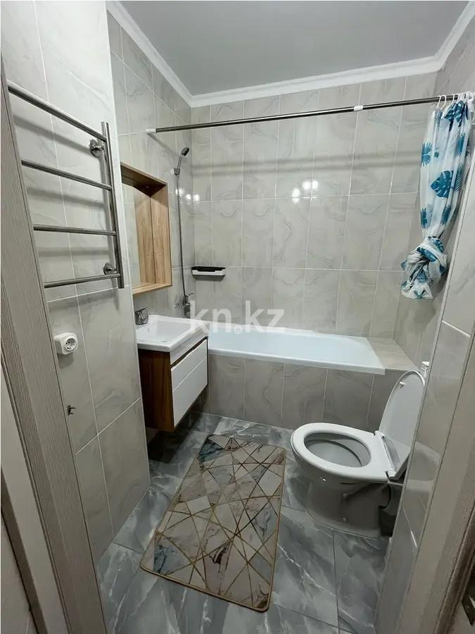 Продажа 2-комнатной квартиры, 70 м², ул. Тургута Озала, дом  194 в Алматы - фото 5