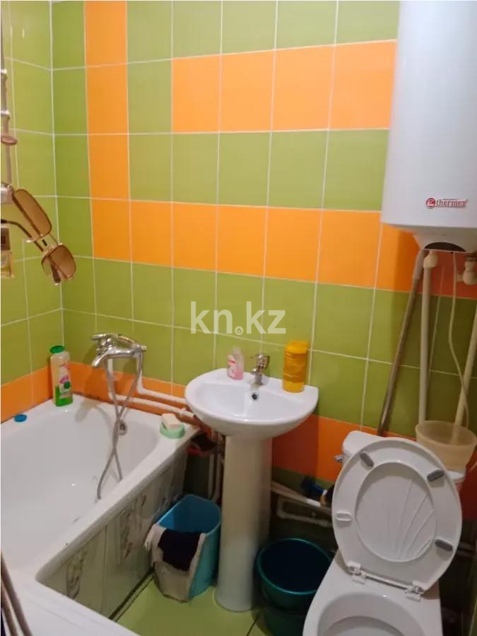 Продажа 3-комнатной квартиры, 48 м², мкр-н 13, дом  3 - Продажа  трехкомнатных квартир в Караганде фото 5 из 5