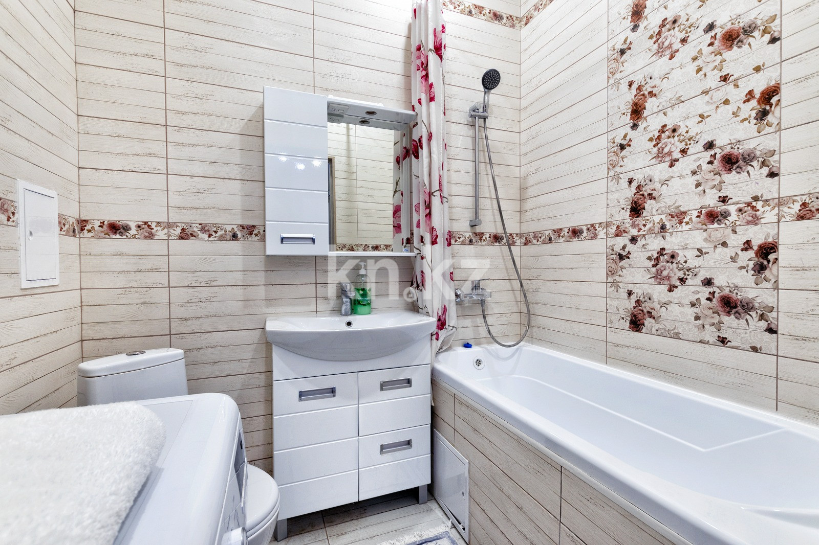 Аренда 1-комнатной квартиры посуточно, 44 м², ул. Сауран, дом  10б - ул. Достык в Астане - фото 15