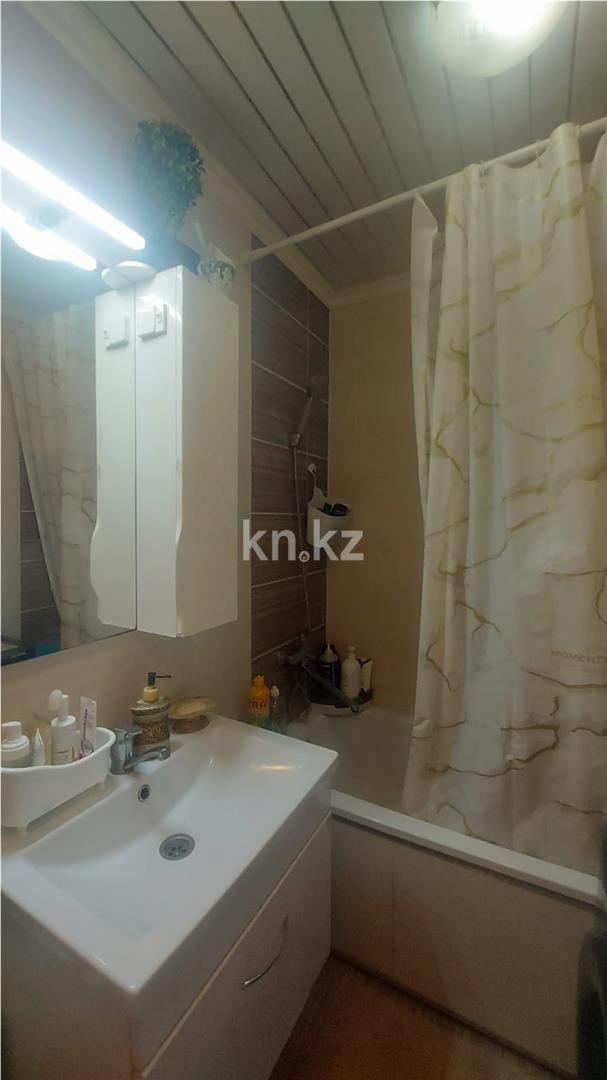 Продажа 3-комнатной квартиры, 59 м², мкр-н Восток-1 - Продажа квартир в Караганде фото 14 из 16