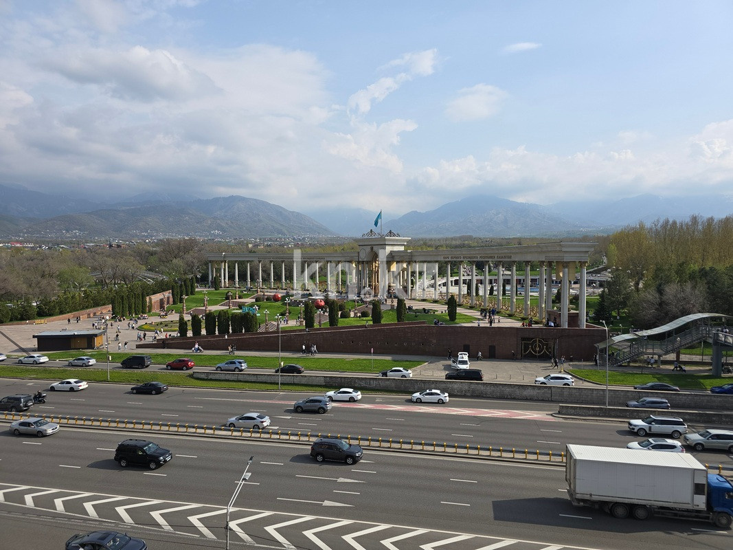 Продажа 4-комнатной квартиры, 60 м², Орбита-2 мкр-н, дом  11 - Продажа действующего бизнеса в Карагандинской области фото 14 из 28