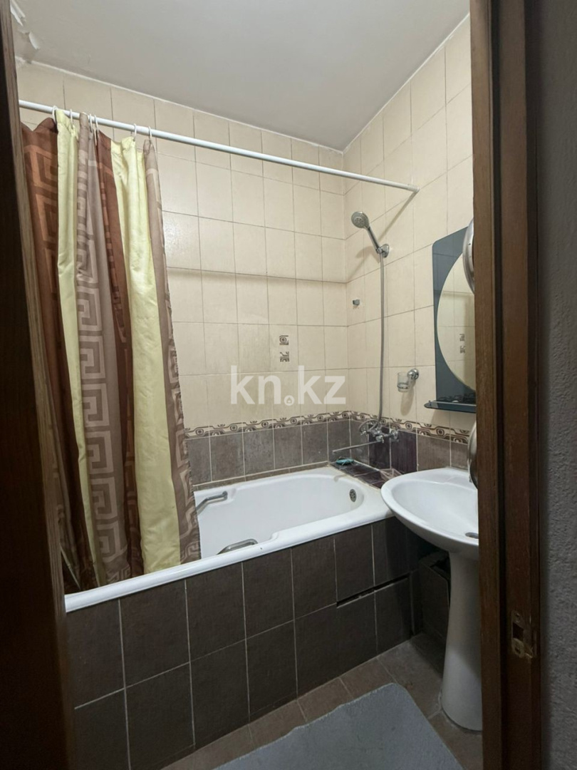 Продажа 2-комнатной квартиры, 63 м², пр. Назарбаева в Алматы - фото 15