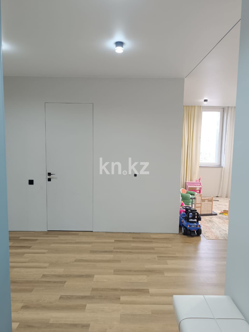 Продажа 3-комнатной квартиры, 100 м², ул. Сыганак, дом  32 - Продажа  трехкомнатных квартир в Астане фото 1 из 18