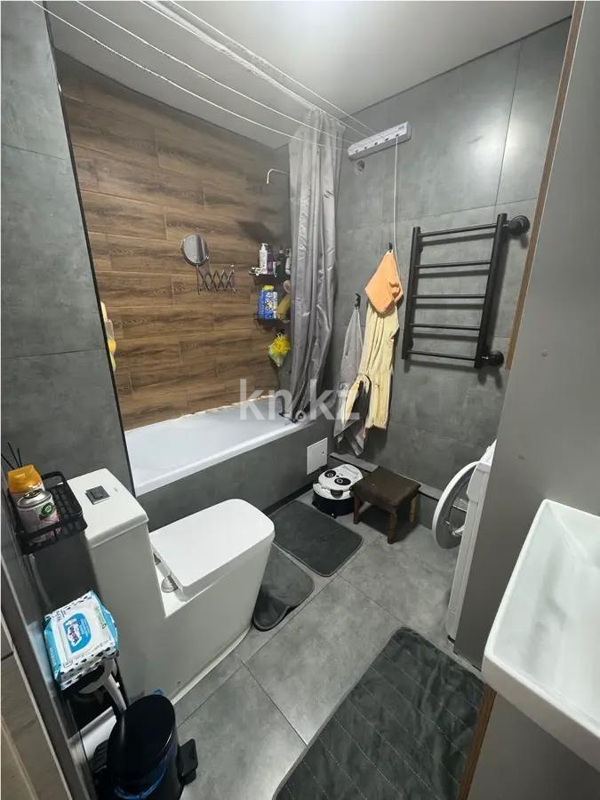 Продажа 3-комнатной квартиры, 58.9 м², 8 мкр., дом  7 в Алматы - фото 5