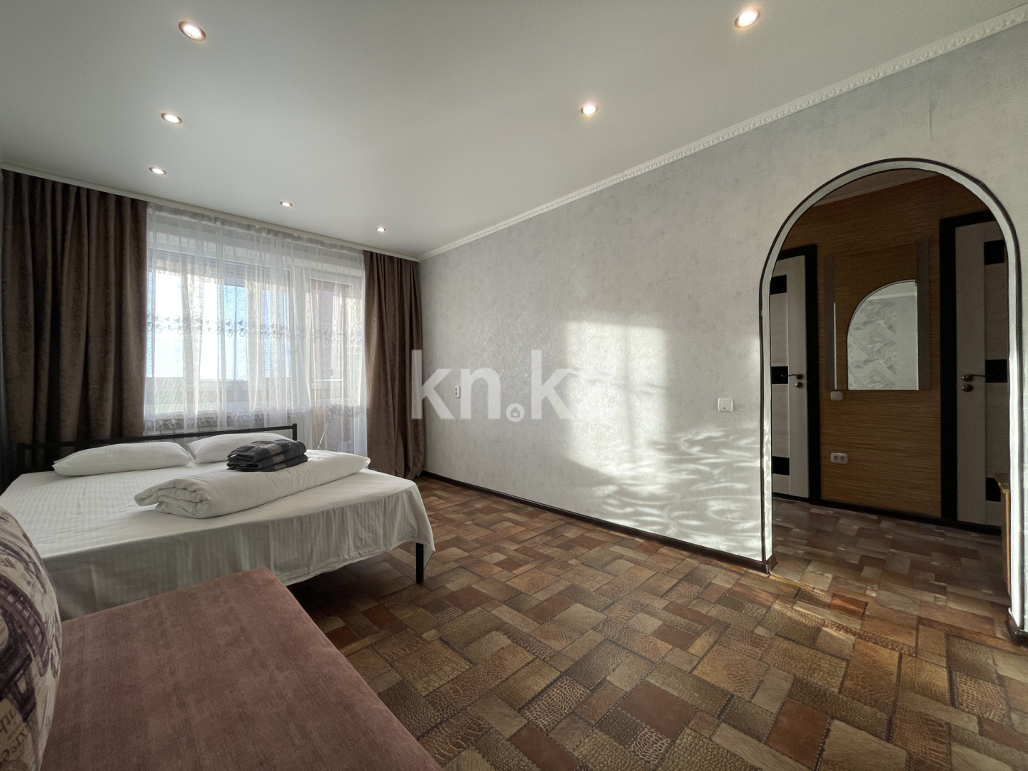 Аренда 1-комнатной квартиры посуточно, 1 м², Абая, дом  81 - Аренда квартир посуточно в Петропавловске фото 3 из 12