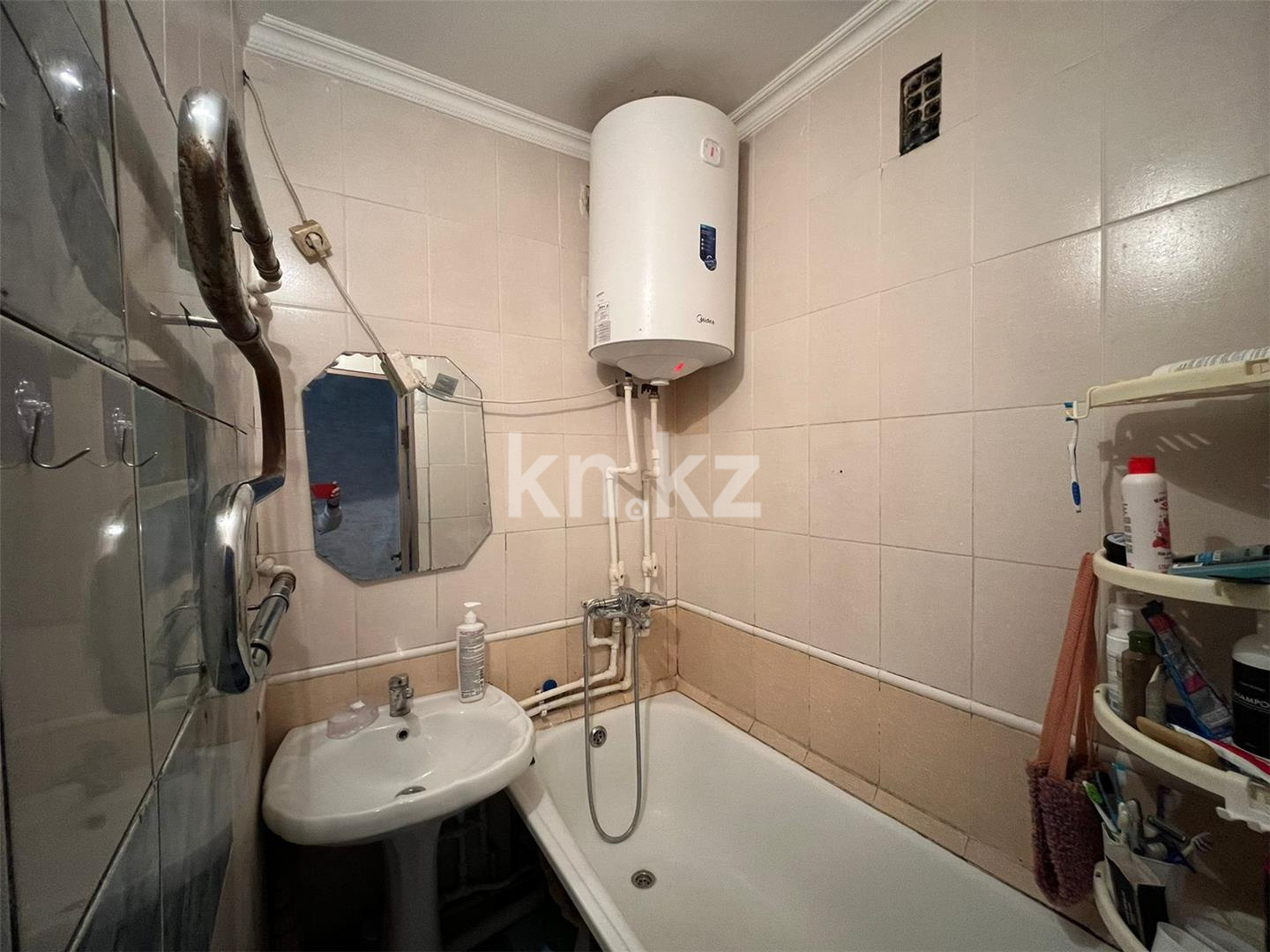 Продажа 3-комнатной квартиры, 63 м², мкр-н 16 в Караганде - фото 11