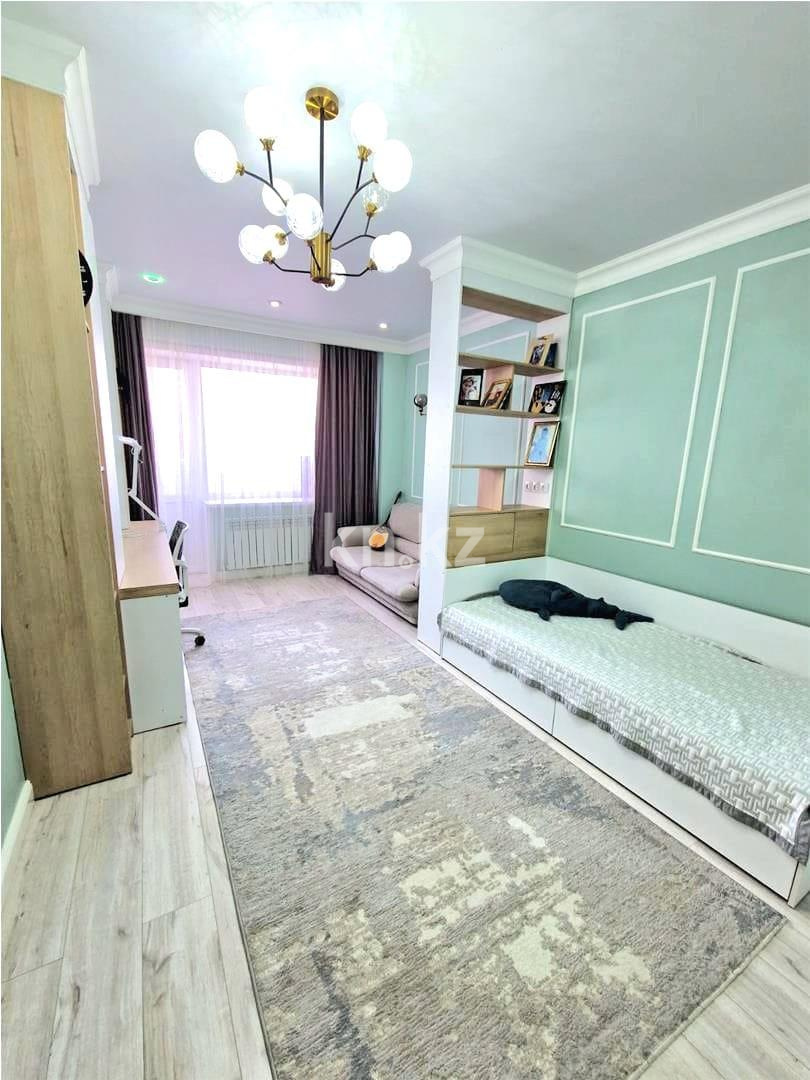Продажа 3-комнатной квартиры, 107 м², пр. Шахтеров в Караганде - фото 10