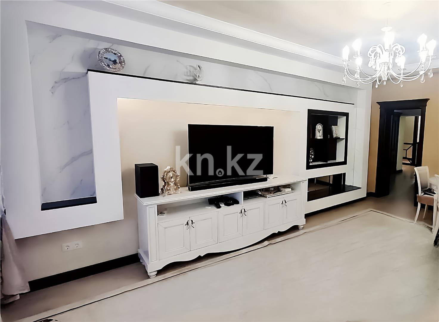 Продажа 5-комнатной квартиры, 176 м², мкр-н Голубые Пруды - Продажа  пятикомнатных квартир в Караганде фото 1 из 23