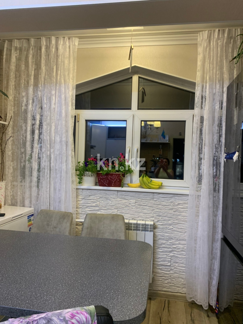 Продажа 3-комнатной квартиры, 65.3 м² в Алматы - фото 3