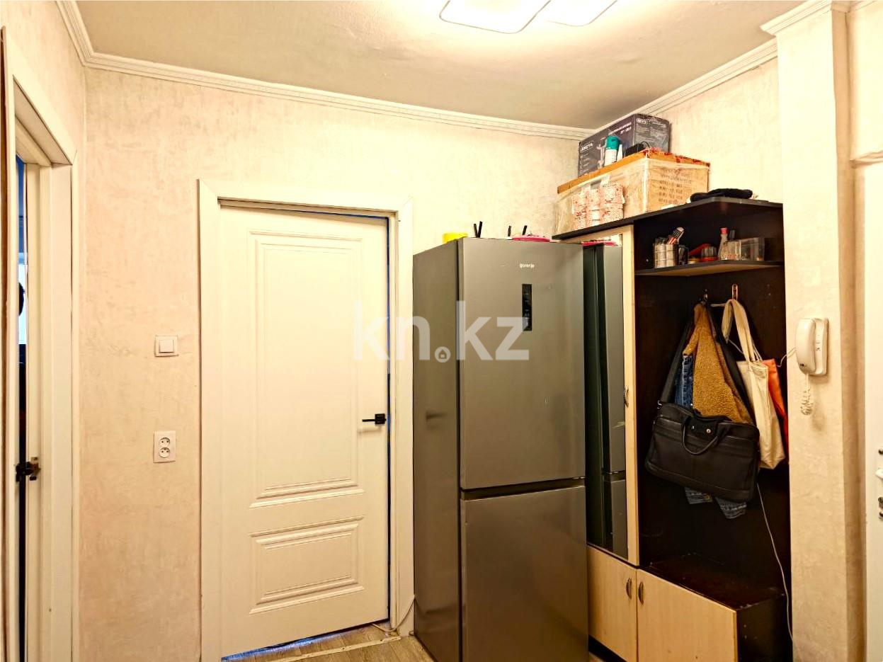 Продажа 3-комнатной квартиры, 61 м², 23-й мкр., дом  17 - Продажа  трехкомнатных квартир в Караганде с фото фото 9 из 14