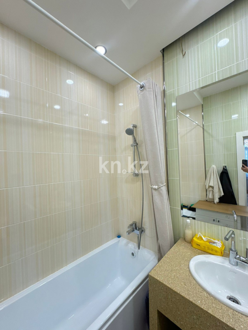 Продажа 3-комнатной квартиры, 132 м², ул. Сыганак в Астане - фото 27