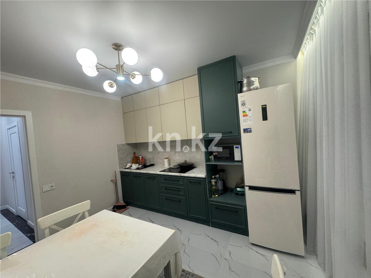 Продажа 3-комнатной квартиры, 96 м², ул. Бектурова в Астане - фото 9