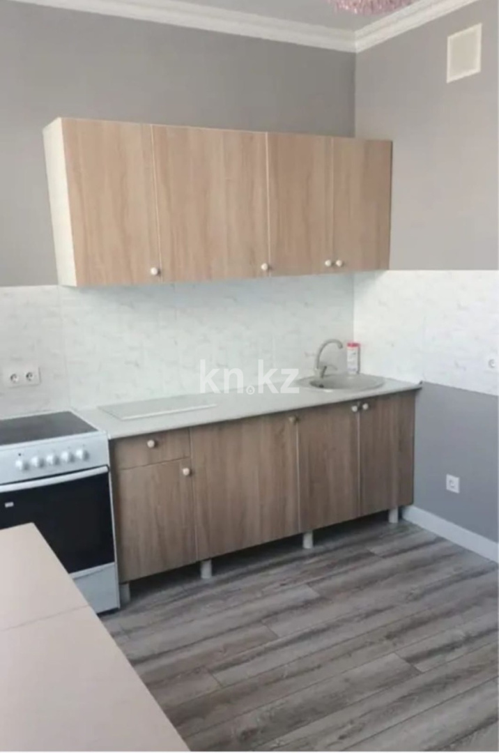 Аренда 1-комнатной квартиры, 40 м², ул. Байтурсынова, дом  40 - Аренда квартиры помесячно в Астане фото 1 из 6