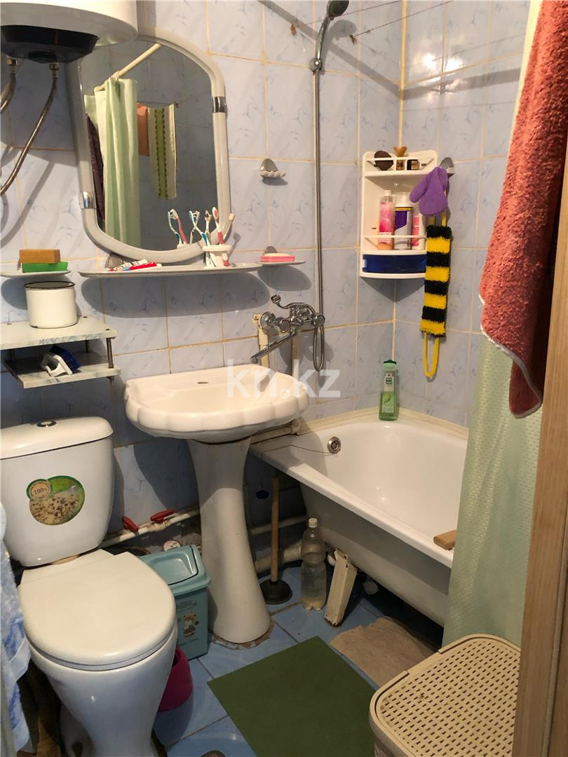 Продажа 3-комнатной квартиры, 56 м², ул. Алиханова в Караганде - фото 8