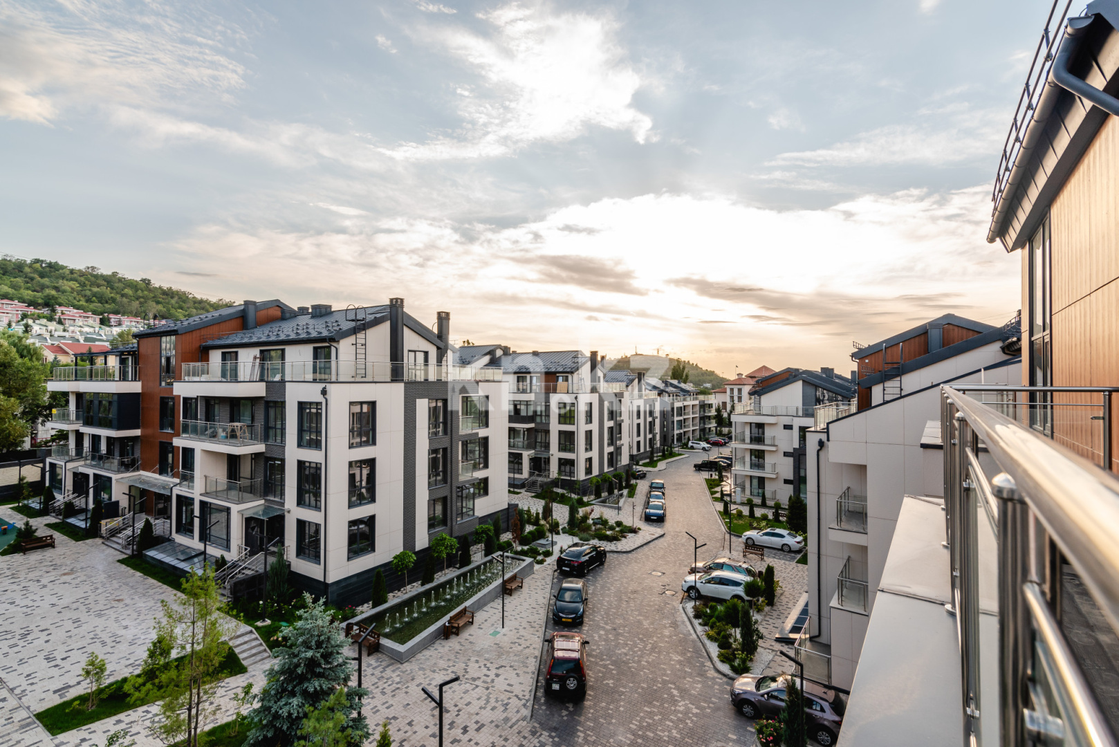 Продажа 4-комнатной квартиры, 220 м², ул. Жамакаева, дом  252 в Алматы - фото 4