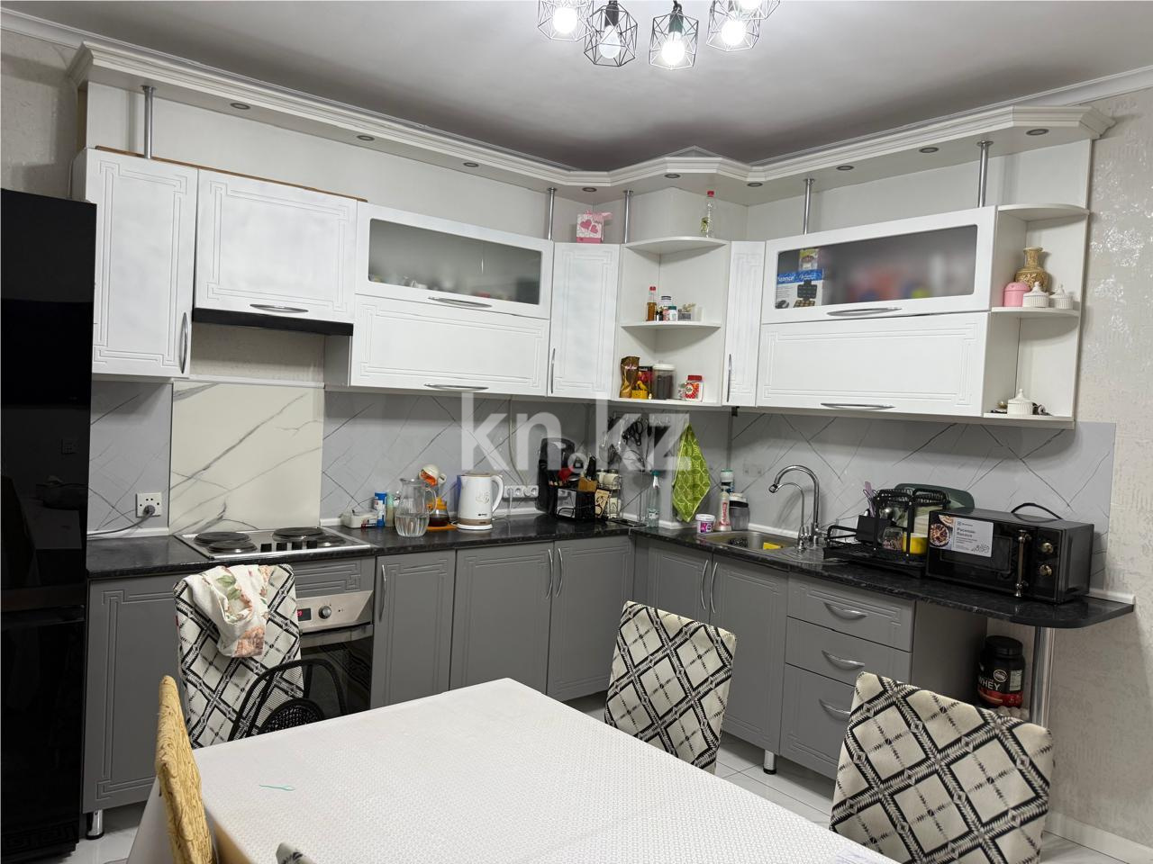 Продажа 3-комнатной квартиры, 90 м², пр. Шахтеров - Продажа квартир в Караганде фото 10 из 15