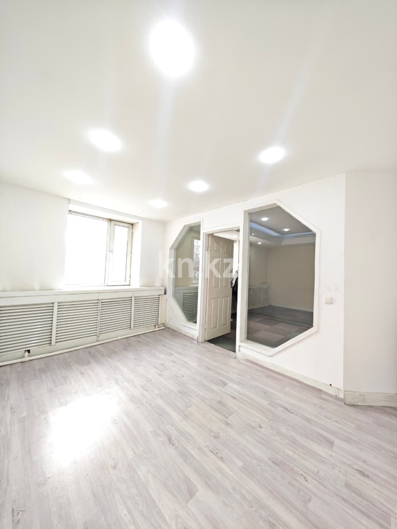 Аренда 4-комнатного дома, 105 м², ул. Сатпаева, дом  6 - Аренда домов в Караганде фото 1 из 19