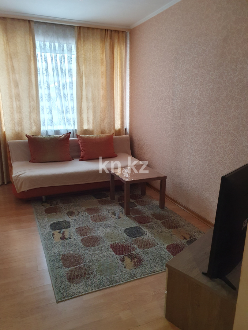 Аренда 2-комнатной квартиры посуточно, 43 м², ул. Можайского, дом  9 - Аренда квартиры посуточно в Караганде фото 2 из 17