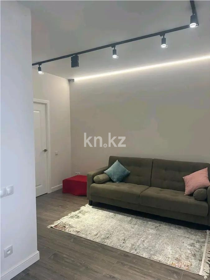 Продажа 1-комнатной квартиры, 42.8 м², ул. Есенова, дом  160/3 - Продажа квартир в Алматы фото 1 из 4