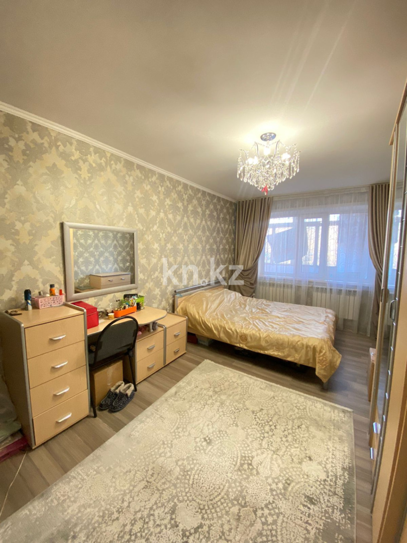 Продажа 4-комнатной квартиры, 76 м², ул. Муканова, дом  32 в Караганде - фото 11
