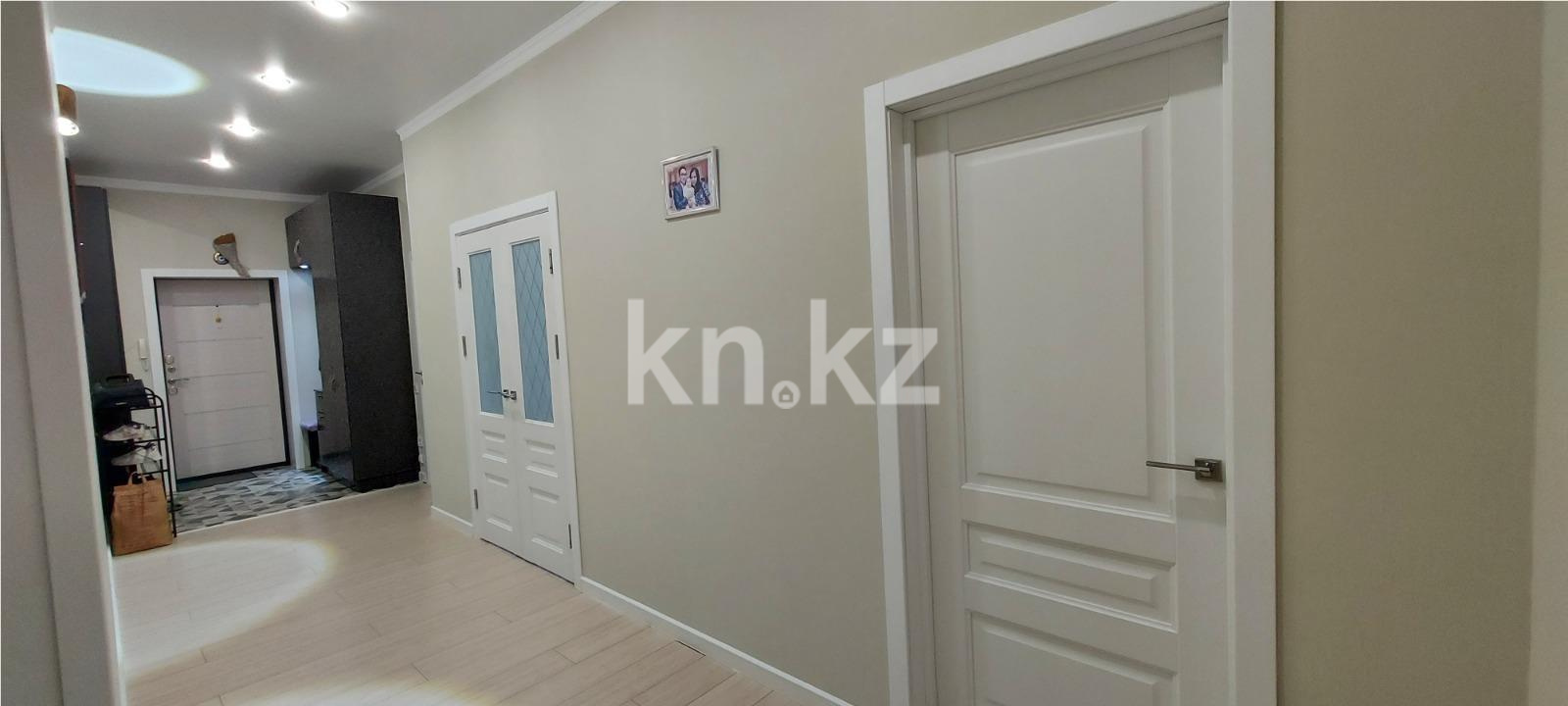 Продажа 3-комнатной квартиры, 92 м², пр. Шахтеров в Караганде - фото 12