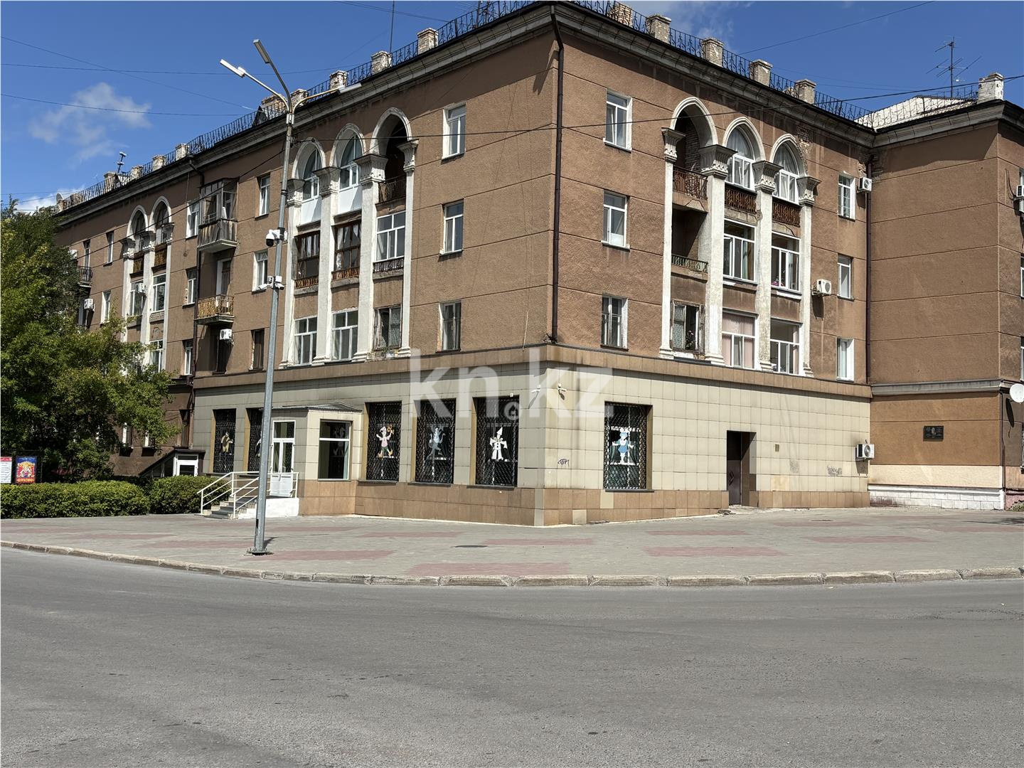 Продажа 2-комнатной квартиры, 50 м², ул. Лободы, дом  10 - Продажа  двухкомнатных квартир в Караганде фото 1 из 15