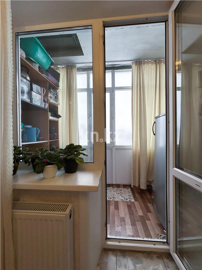 Продажа 3-комнатной квартиры, 78 м², мкрн-н Шапагат - Продажа  трехкомнатных квартир в Караганде фото 10 из 14