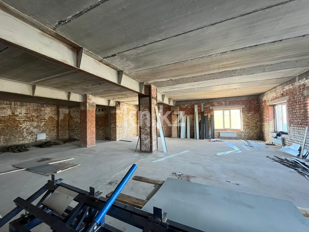 Продажа , 280 м², ул. Кулкыбаева - Продажа офисных и торговых помещений в Караганде фото 7 из 9