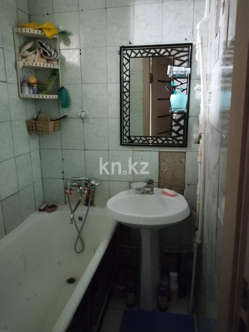 Продажа 3-комнатной квартиры, 60 м², 13 мкр-н, дом  21 - Продажа квартир в Караганде фото 3 из 8