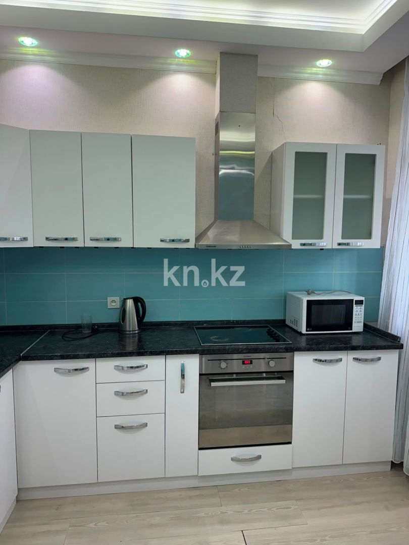 Аренда 1-комнатной квартиры, 40 м² в Астане