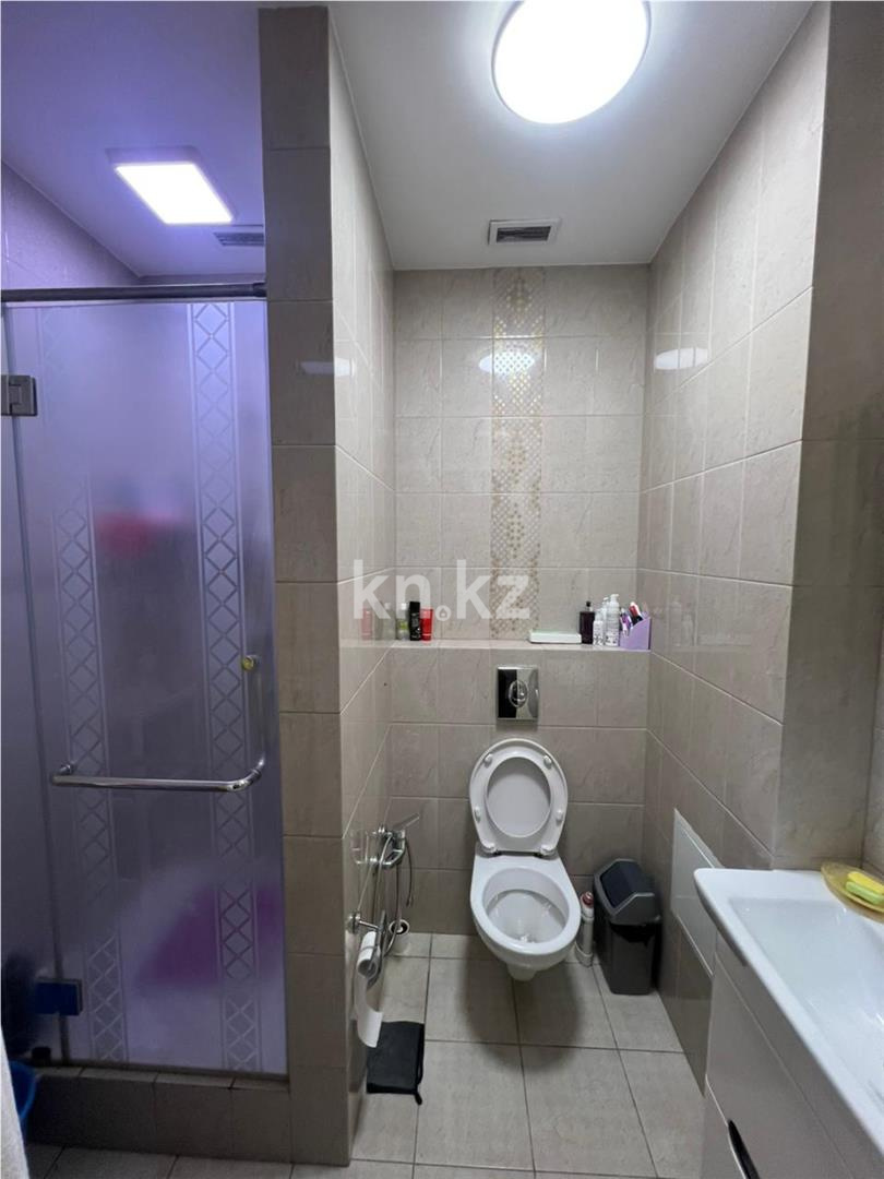 Продажа 4-комнатной квартиры, 150 м², ул. Аманжолова в Караганде - фото 13