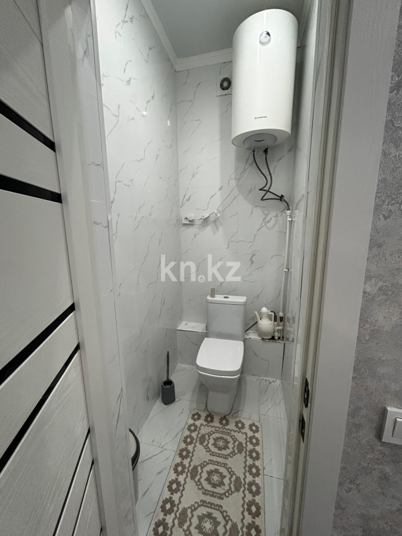 Продажа 3-комнатной квартиры, 83 м², ул. Муканова, дом  61/2 в Караганде - фото 9