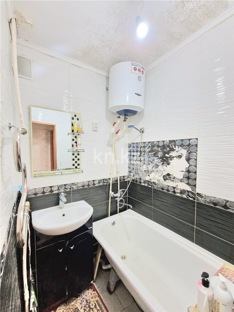 Продажа 3-комнатной квартиры, 50 м², мкр-н 21 в Караганде - фото 10