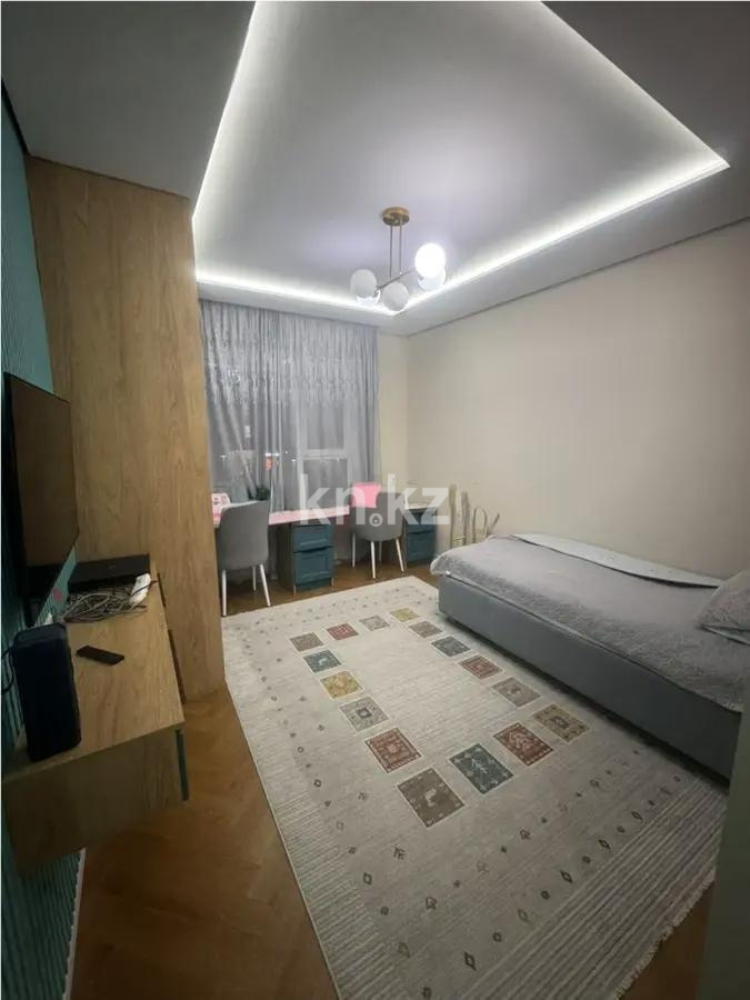 Продажа 4-комнатной квартиры, 130 м², ул. Тургута Озала, дом  194 в Алматы - фото 4