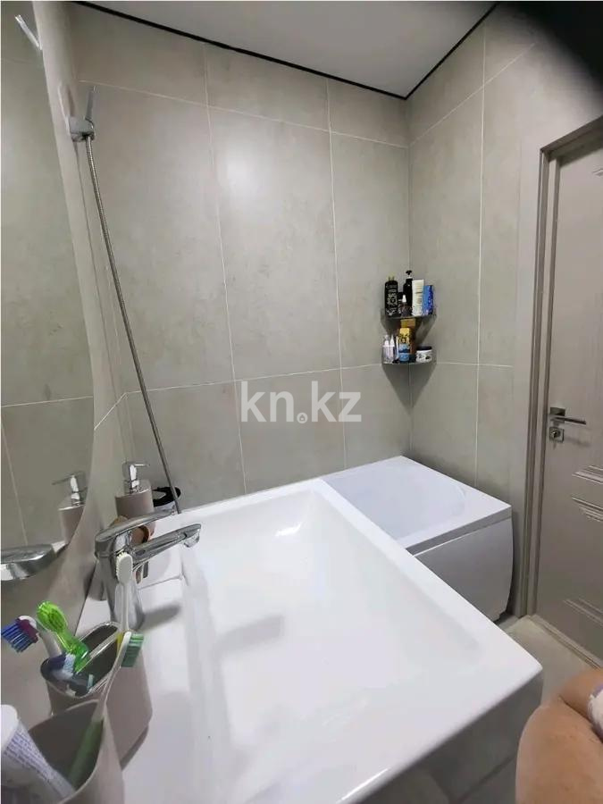 Продажа 3-комнатной квартиры, 73.3 м² в Алматы - фото 3