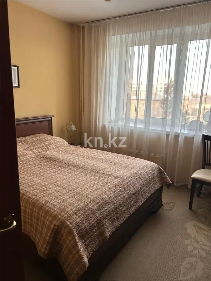 Продажа 3-комнатной квартиры, 70 м², ул. Толе би, дом  12 в Алматы - фото 2