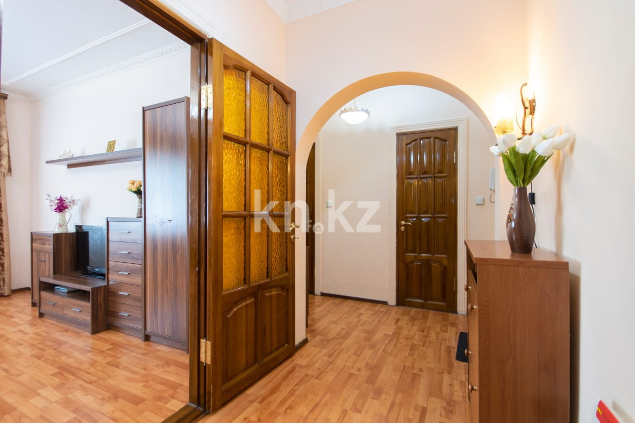 Аренда 2-комнатной квартиры посуточно, 50 м², Самал-2 мкр-н, дом  27 - Аренда жилой и коммерческой недвижимости в Алматы фото 14 из 17