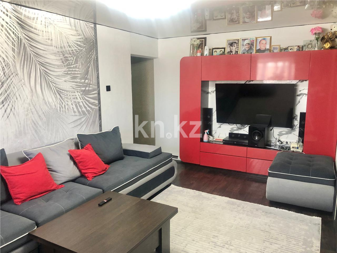 Продажа 4-комнатной квартиры, 61 м², мкр-н 14 - Продажа жилой и коммерческой недвижимости в Караганде фото 1 из 16
