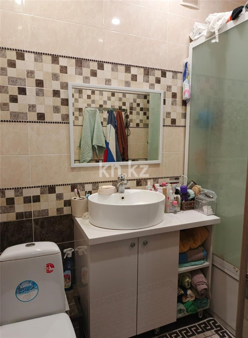 Продажа 3-комнатной квартиры, 80 м², ул. Сарыарка в Караганде - фото 10