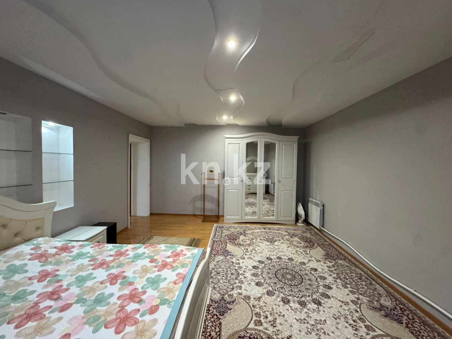 Продажа 4-комнатного дома, 321 м², ул. Кунгей - Продажа домов, коттеджей в Караганде фото 11 из 26