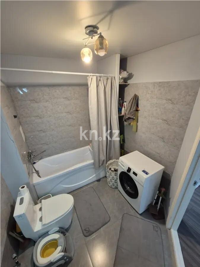 Продажа 3-комнатной квартиры, 70.5 м² в Алматы - фото 5