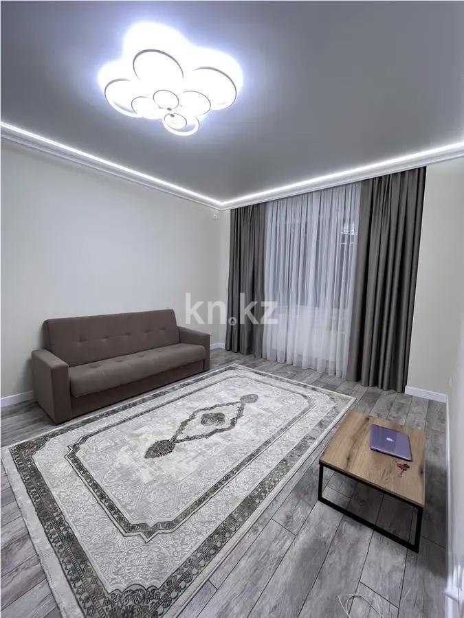 Продажа 1-комнатной квартиры, 40 м², пр. Кошкарбаева, дом  13 - Продажа квартир в Казахстане фото 1 из 5