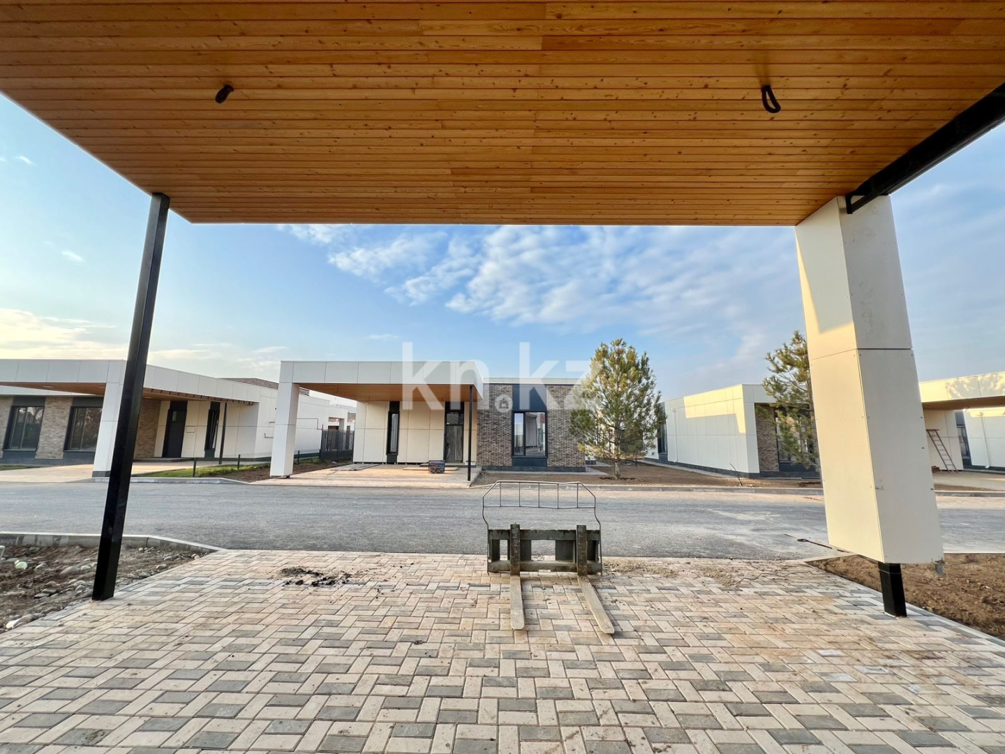 Продажа 3-комнатного дома, 201 м², ул. Новостройка - Продажа квартир в Алматы фото 9 из 19