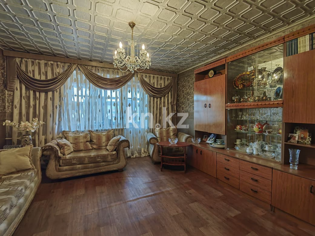 Продажа 4-комнатной квартиры, 77 м², ул. Язева, дом  10 - Продажа квартир в Караганде фото 1 из 35